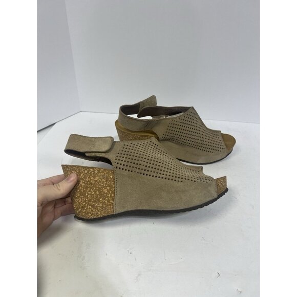 Mila Paoli Wedge Heels Beige Neutral Cork Suede Upper Size 10M - Picture 2 of 6